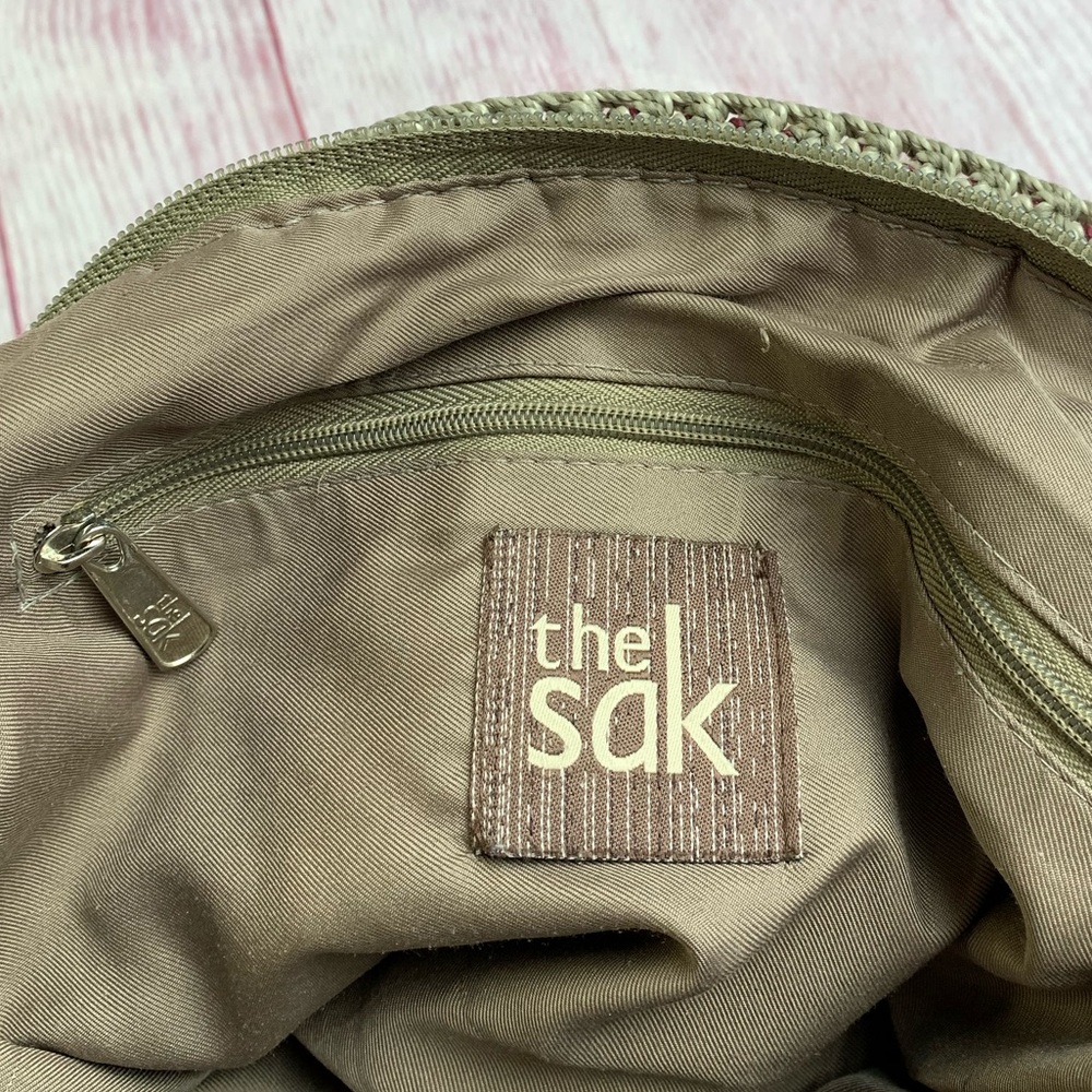 💵The SAK Belle Striped Crochet Hobo Bag - Picture 8 of 10